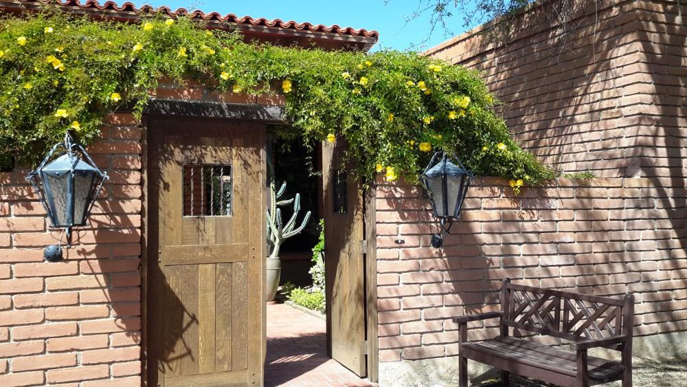 Desert Trails Bed & Breakfast